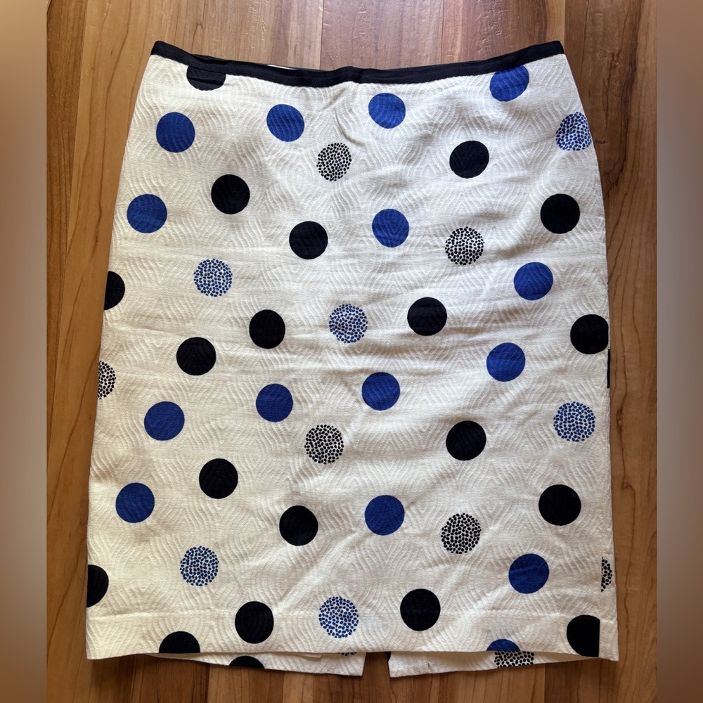 Talbots White Pencil Skirt with Blue and Black Polka Dots size 12